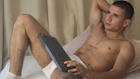 chris_morton @ chaturbate on 20231123