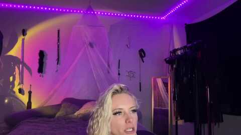 jinxy_moans @ chaturbate on 20240104