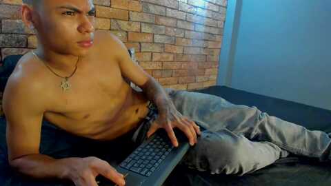 adam_piarse @ chaturbate on 20240130