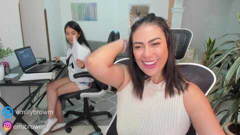 emillybrowm @ chaturbate on 20240205